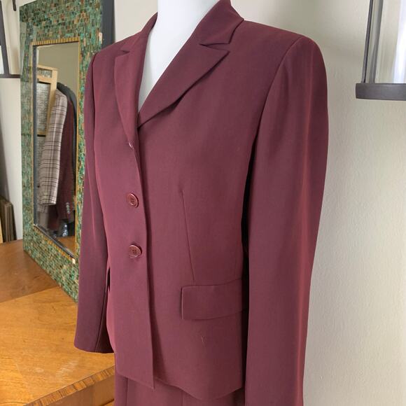 Anne Klein Petite Sz 10P 2-Piece Skirt Suit / Blazer Jacket Burgundy Minimalist - Picture 2 of 10